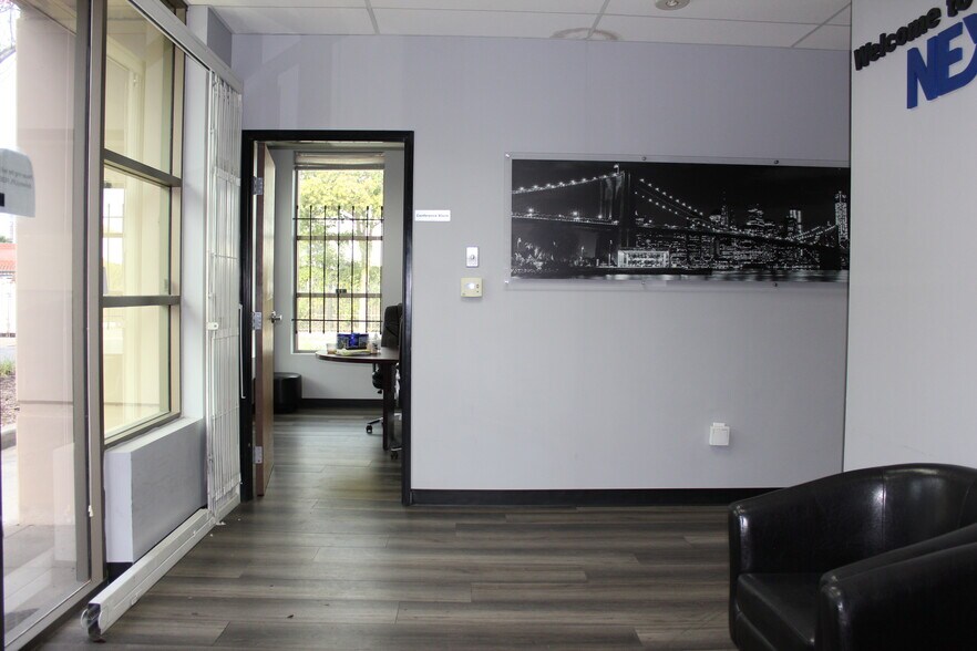 More Photos Of 7133 Telegraph Rd, Montebello Warehouse For Lease