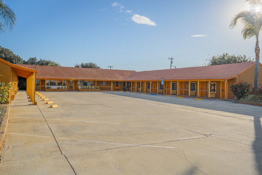 More Photos Of 2509 E Pacheco Blvd, Los Banos Hotel For Sale