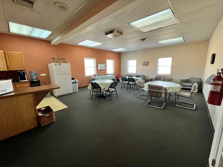 More Photos Of 609 W Lincoln Ave, Goshen Office For Sale