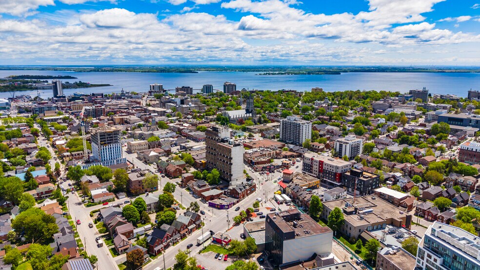 More Photos Of 181 Division St, Kingston Storefront For Sale