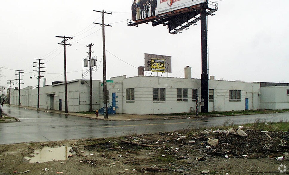 More Photos Of 12600-12660 Greenfield Rd, Detroit Warehouse For Sale