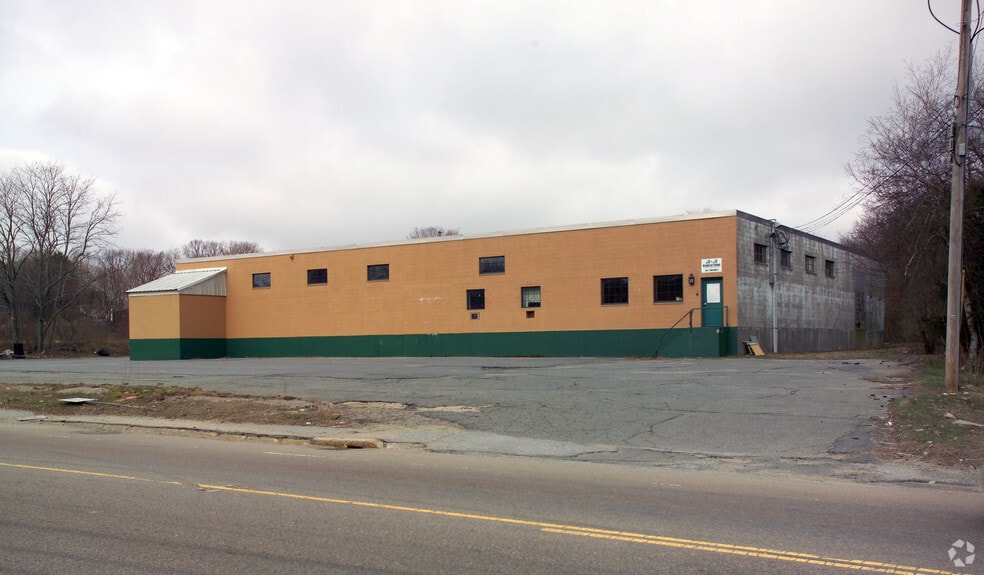 More Photos Of 360 Broadway, Taunton Warehouse For Lease