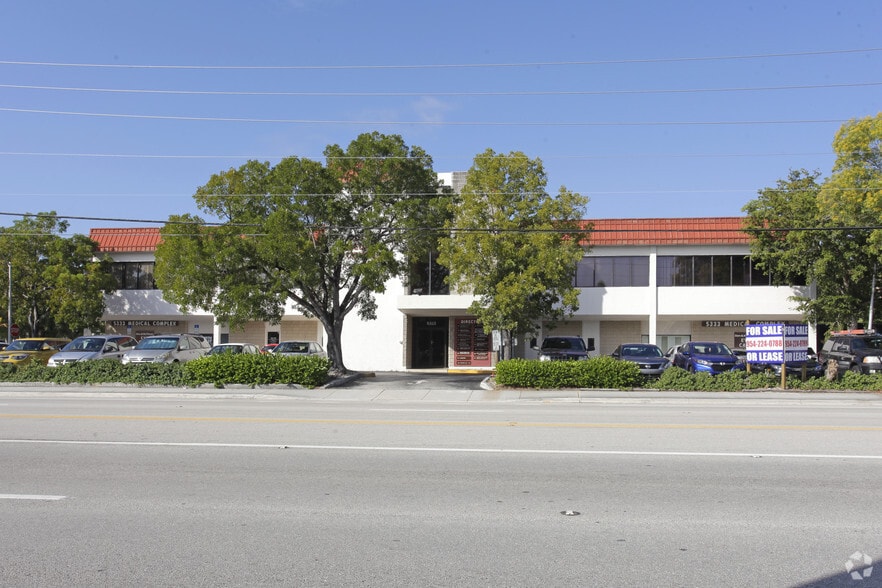 More Photos Of 5333 N Dixie Hwy, Oakland Park Medical For Lease