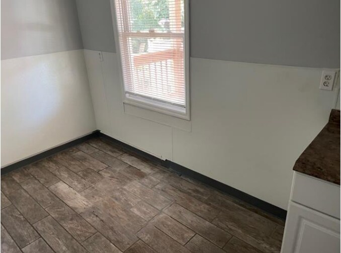 More Photos Of 725 N Wood Ave, Linden Storefront Retail Residential For Lease