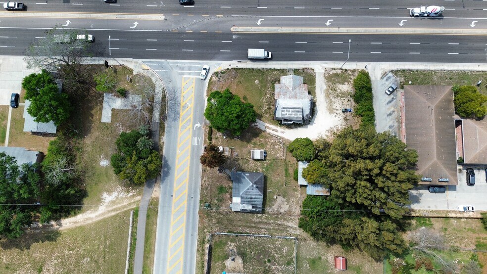 More Photos Of 980 S Lake Shore Way, Lake Alfred Multifamily For Sale