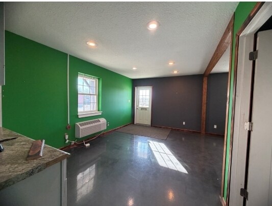 More Photos Of 18062 Round Barn Way, Kirksville Flex For Sale