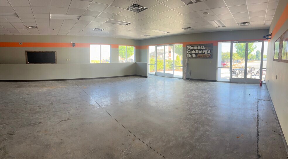 More Photos Of 1530 Mercer University Dr, Macon-Bibb Storefront Retail Office For Lease