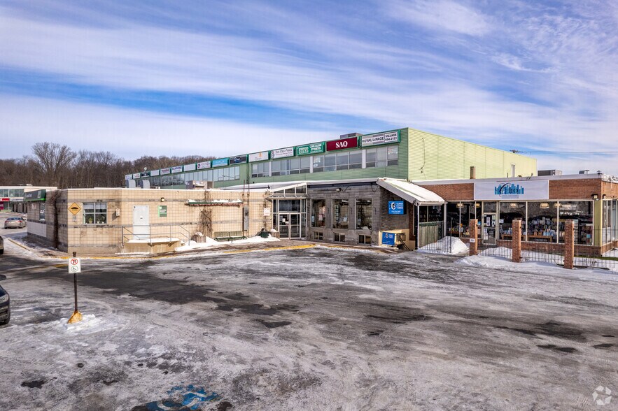 More Photos Of 245-325 Boul Saint-Jean, Pointe-claire Storefront Retail Office For Lease