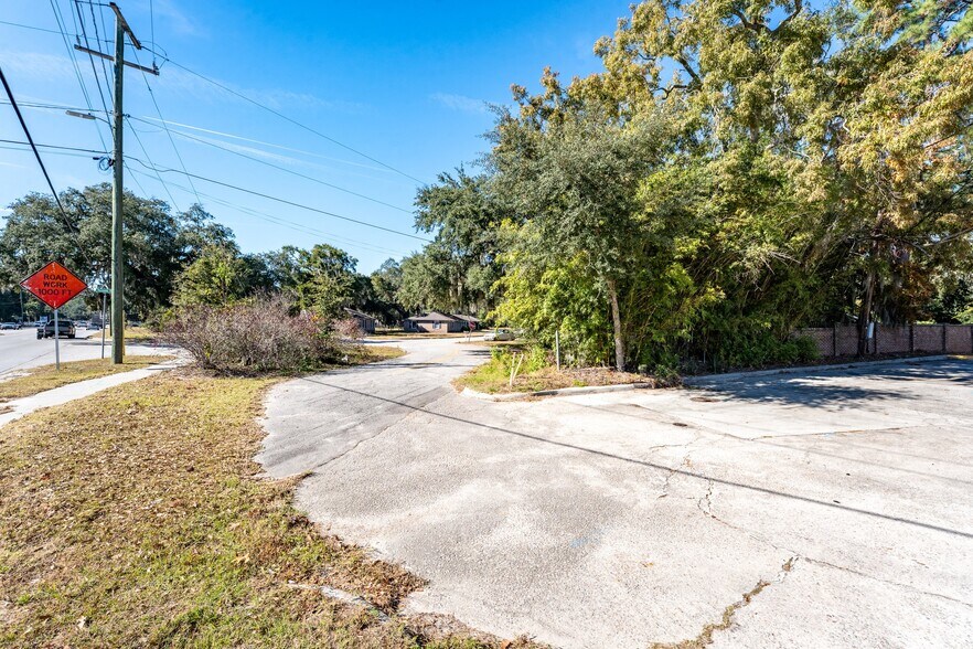 More Photos Of 1810 Ribaut Rd, Port Royal Convenience Store For Sale
