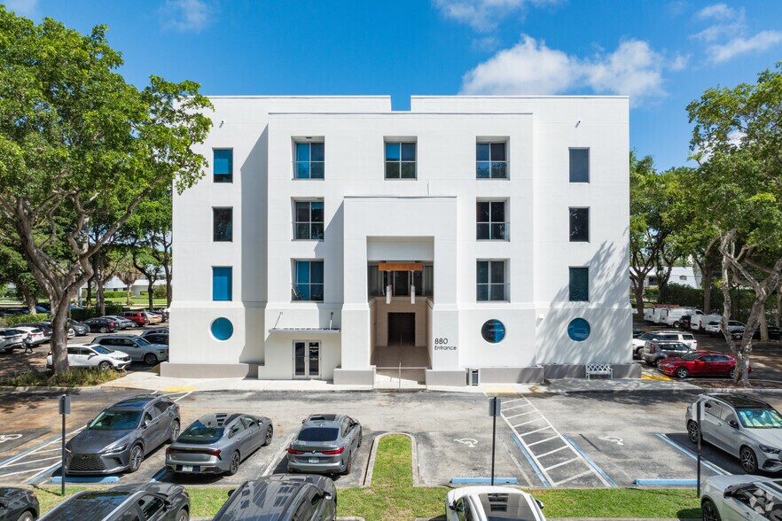 Primary Photo Of 880 NW 13th St, Boca Raton Medical For Lease