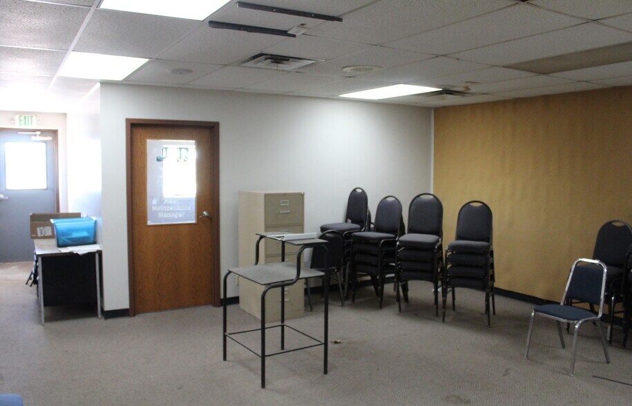 More Photos Of 4616 Oil Patch Dr, Woodward Warehouse For Sale