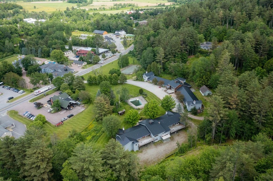 More Photos Of 1007 Mountain Rd, Stowe Hotel For Sale