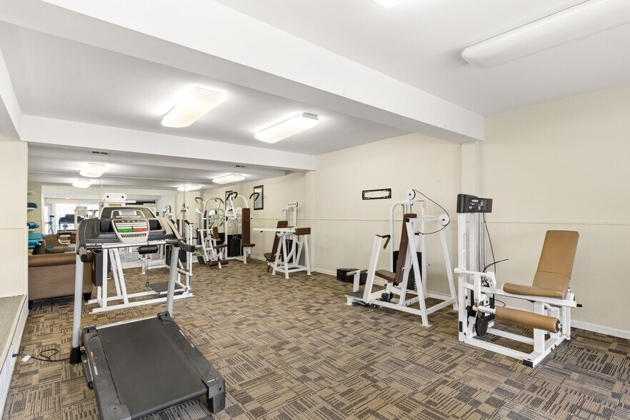 More Photos Of 11065 Dunklin Dr, Saint Louis Apartments For Sale