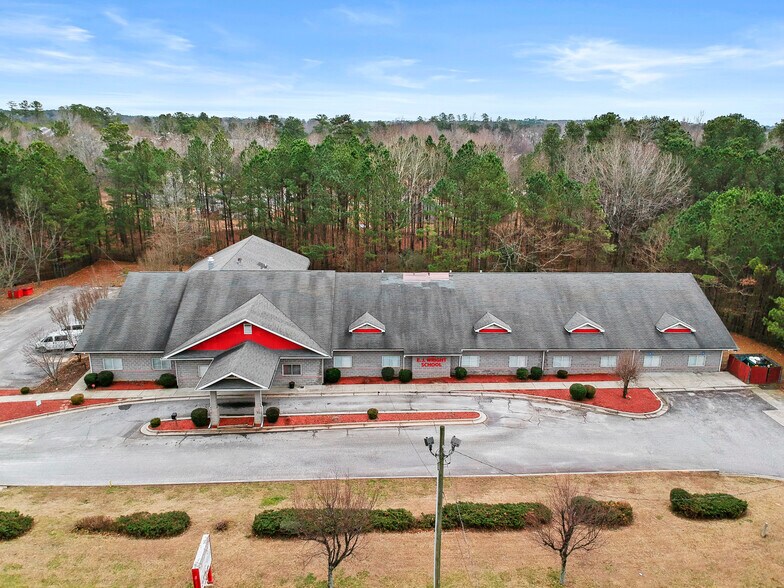 2600 Flat Shoals Rd, College Park, GA 30349 Schools For Sale