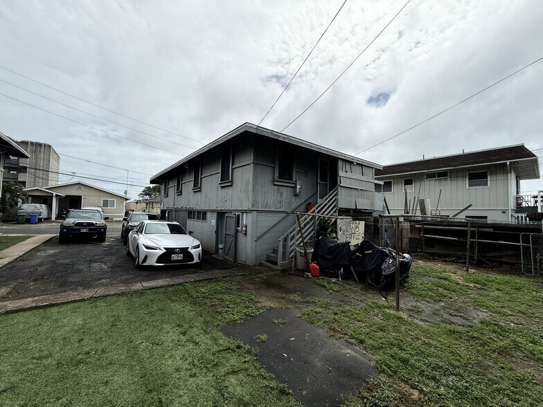 More Photos Of 946 Winant St, Honolulu Apartments For Sale
