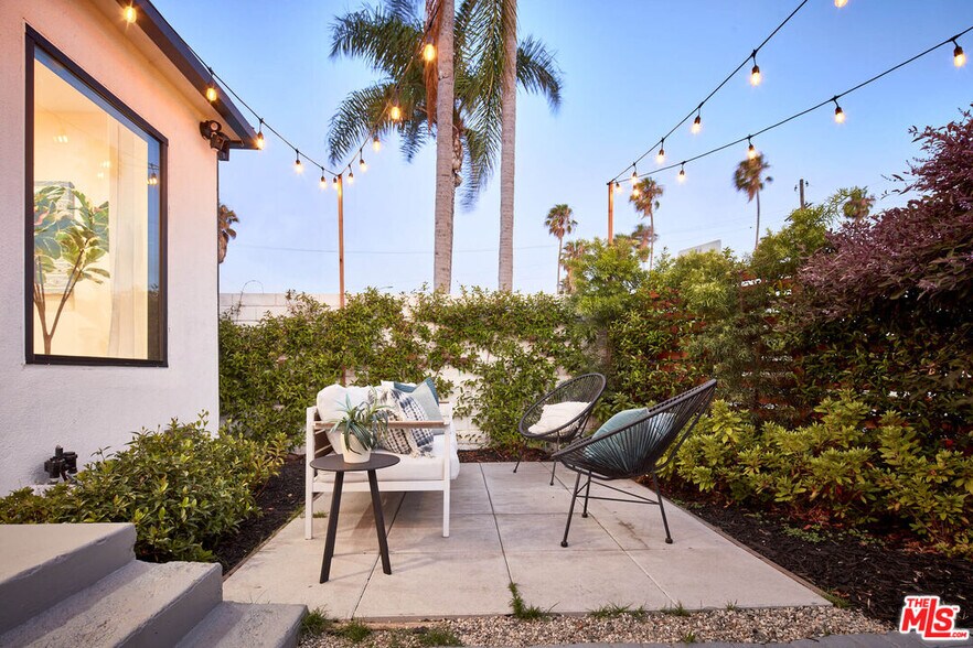 More Photos Of 2818 Abbot Kinney Blvd, Venice Apartments For Sale