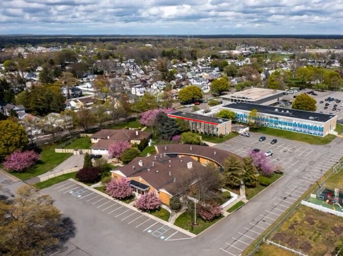 More Photos Of 720 Albin Ave, West Babylon Specialty For Lease