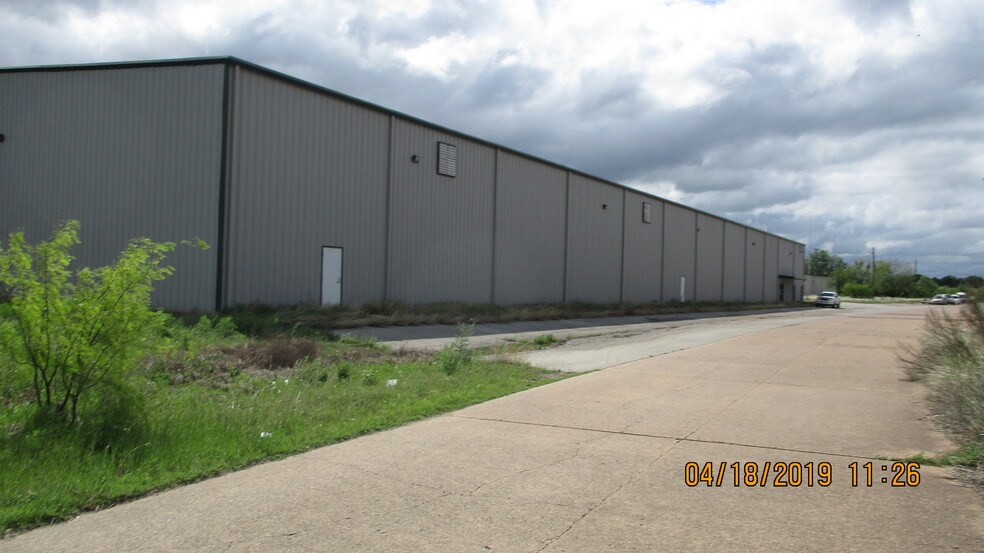 More Photos Of 1513 Drisco Dr, Brownwood Unknown For Lease