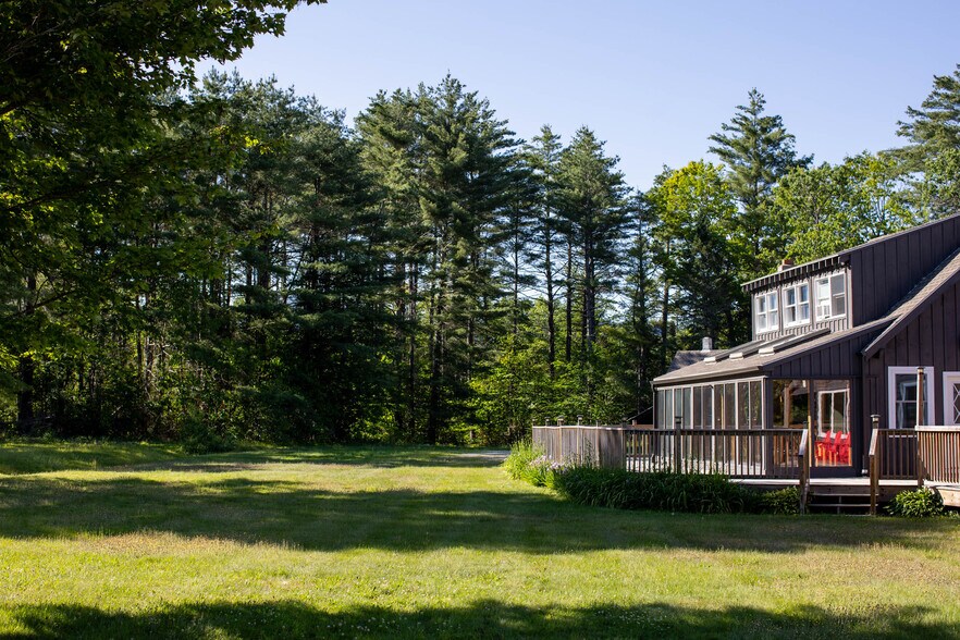 More Photos Of 23 Skiway Rd, Newry Hotel For Sale