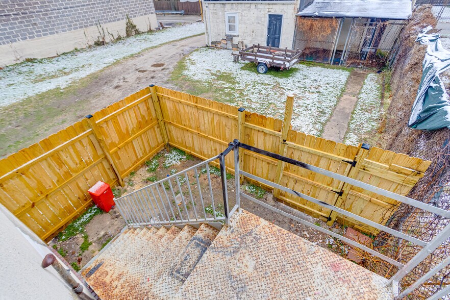 More Photos Of 6419 Harford Rd, Baltimore Office For Sale