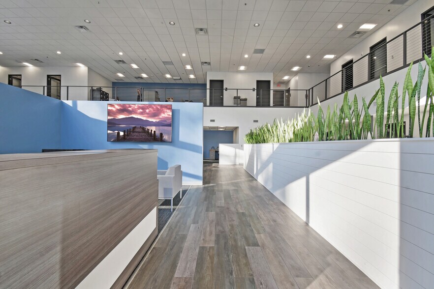 More Photos Of 10393 Fortune Pky, Jacksonville Office For Sale