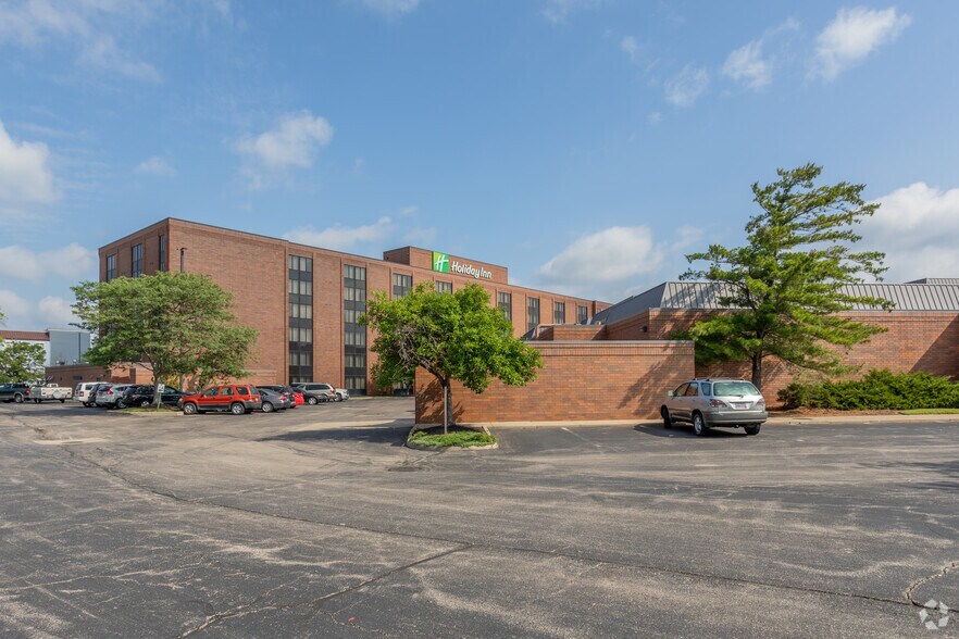 More Photos Of 1717 Airport Exchange Blvd, Erlanger Hotel For Sale