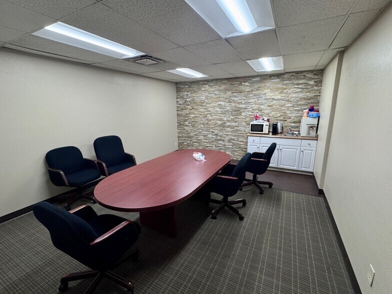 More Photos Of 4700-4760 Lima St, Denver Warehouse For Lease