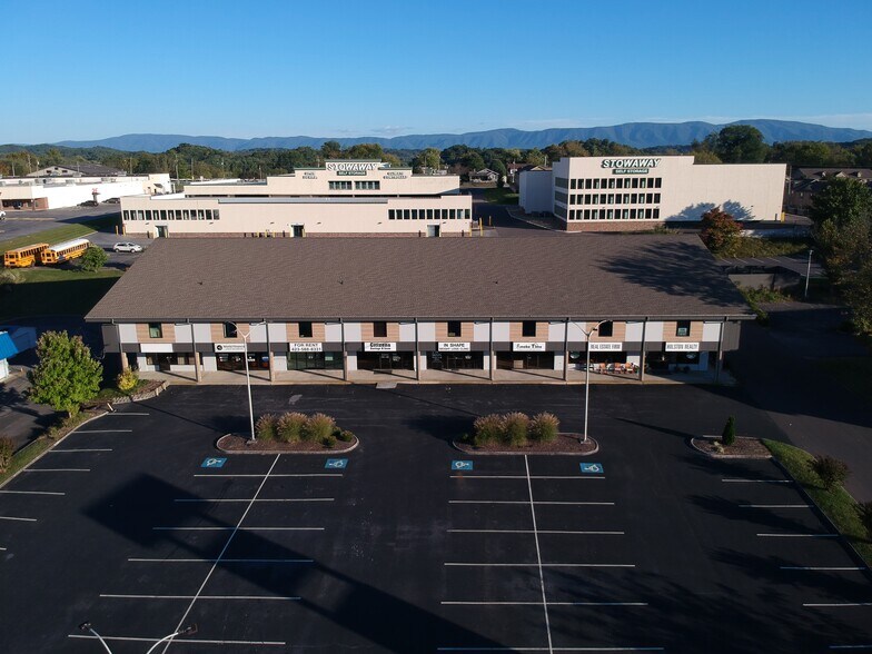 Primary Photo Of 1135 Volunteer Pky, Bristol Office For Lease