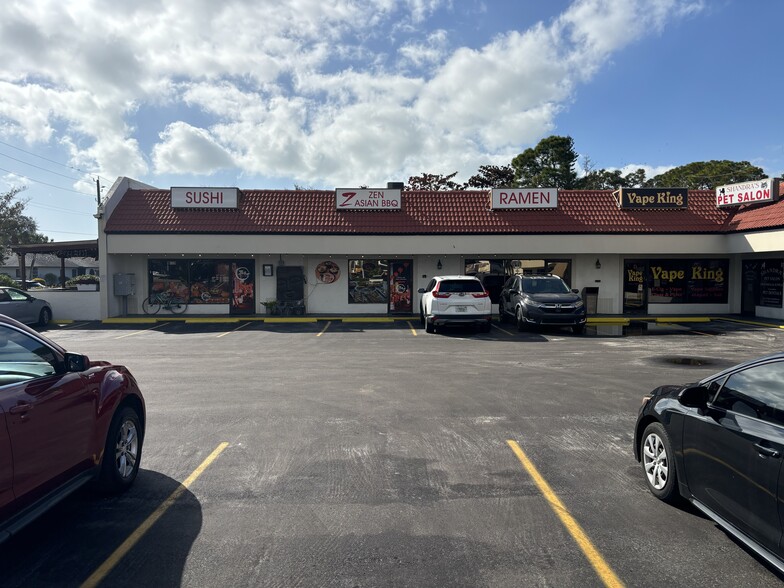 More Photos Of 10823 Tamiami Trl N, Naples Unknown For Lease