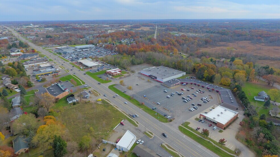 More Photos Of 2518-2620 E Grand River Ave, Howell Unknown For Lease