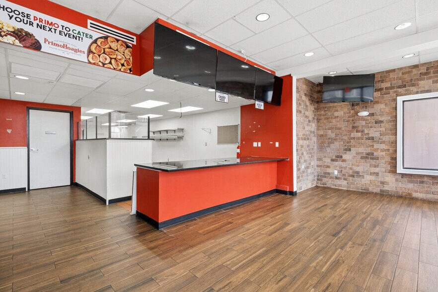 More Photos Of 8228 Oak St, New Orleans Office For Sale