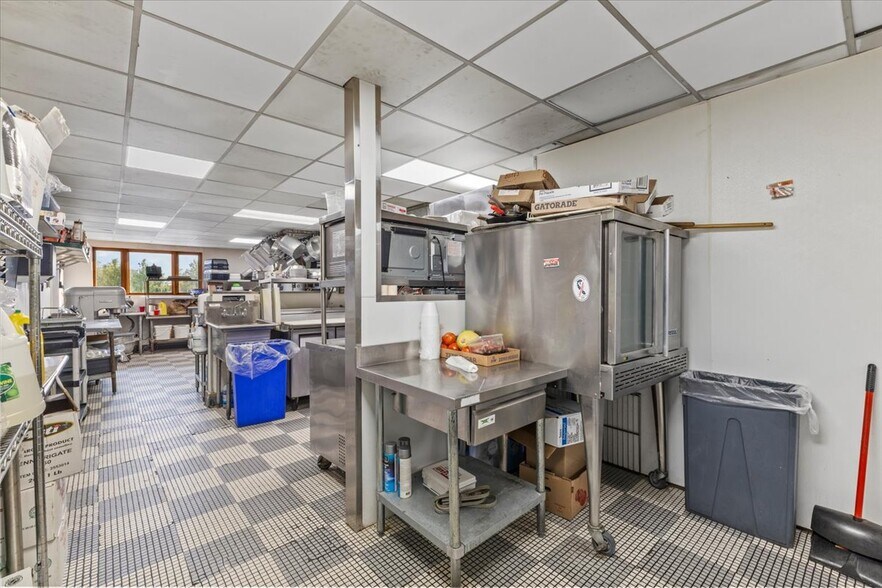 More Photos Of 232 W Moorestown Rd, Wind Gap Restaurant For Sale