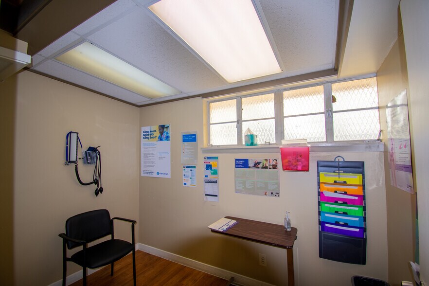 More Photos Of 408 W 45th St, Austin Medical For Sale