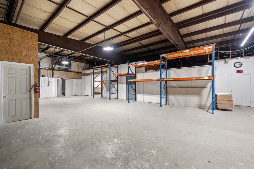 More Photos Of 597 Winthrop St, Taunton Manufacturing For Sale