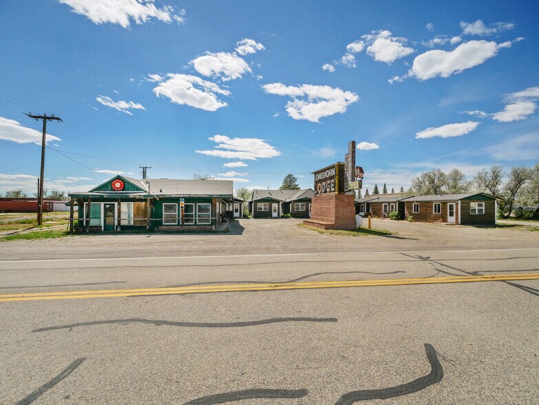 More Photos Of 365 4th St, Rock River General Retail For Sale