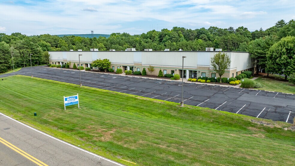 More Photos Of 225 Stewart Rd, Hanover Township Flex For Lease