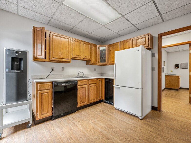 More Photos Of 6 Brooklet St, Asheville Medical For Sale