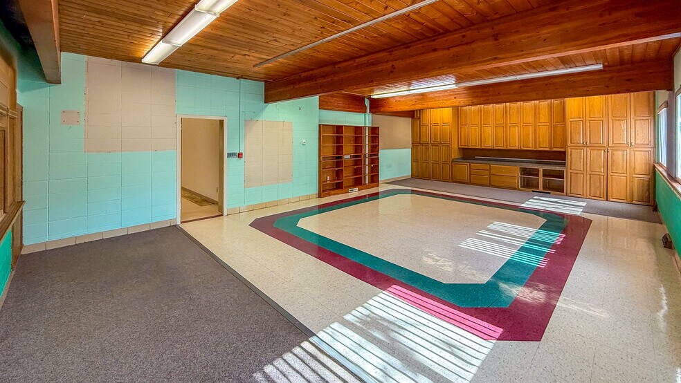 More Photos Of 223 E 5th St, Zumbrota Schools For Sale