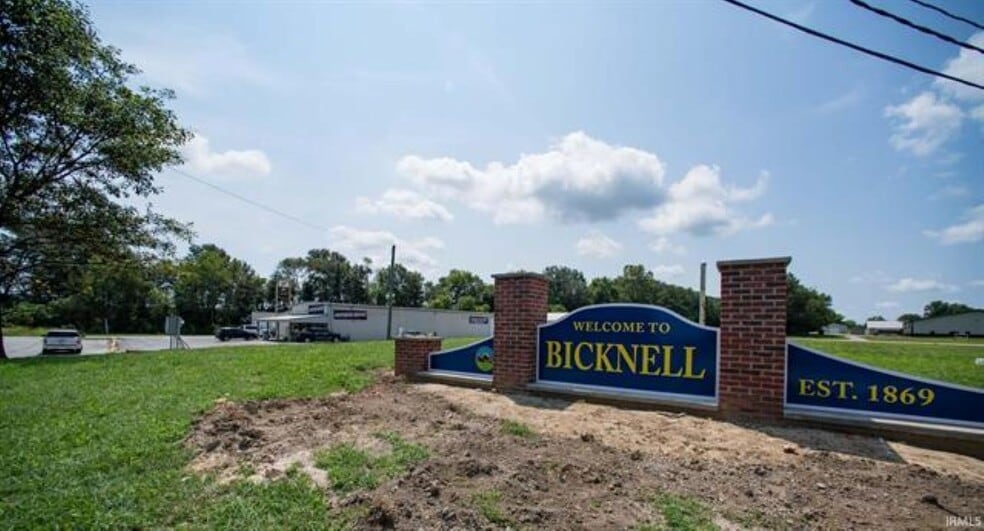 More Photos Of 7362 Russell Dr, Bicknell General Retail For Sale