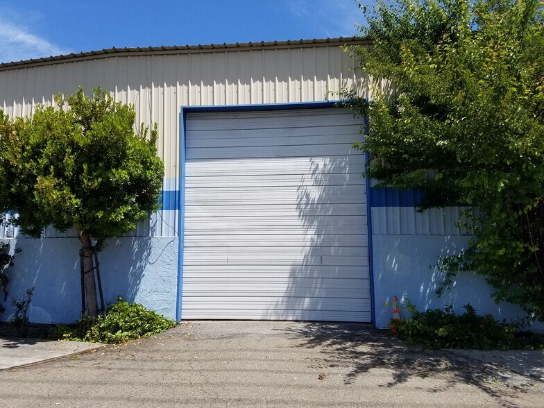 More Photos Of 2735-2741 Scott Blvd, Santa Clara Service For Sale