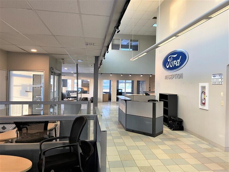 More Photos Of 10101 112 St, Grande Prairie Auto Dealership For Sale