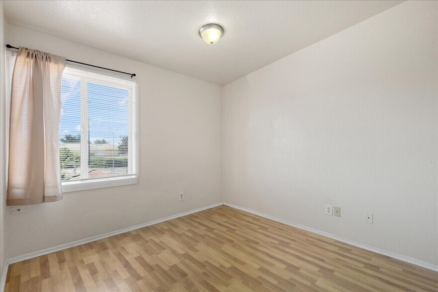 More Photos Of 2520 Ohio Ave, Richmond Apartments For Sale