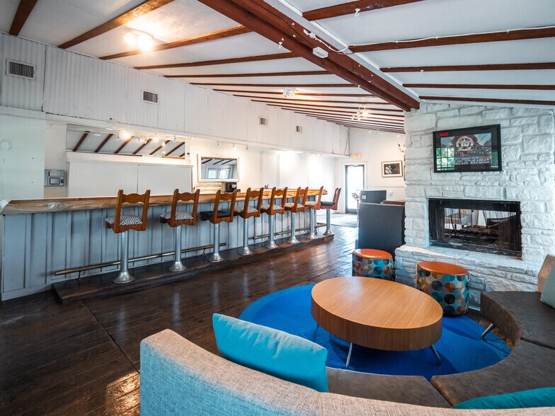 More Photos Of 13001 W Highway 71, Austin Storefront Retail Office For Sale