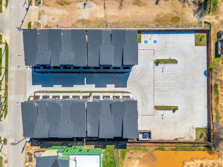 More Photos Of 123 Merritt St, Fort Worth Apartments For Sale