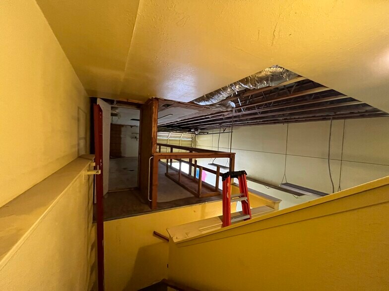 More Photos Of 1182-1200 Market St, Yuba City Warehouse For Lease