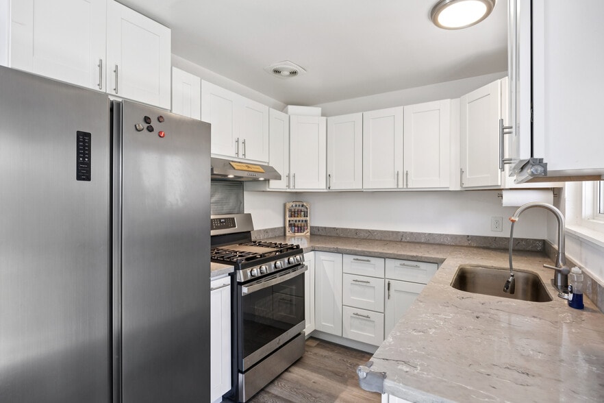 More Photos Of 263 La Pala Dr, San Jose Apartments For Sale