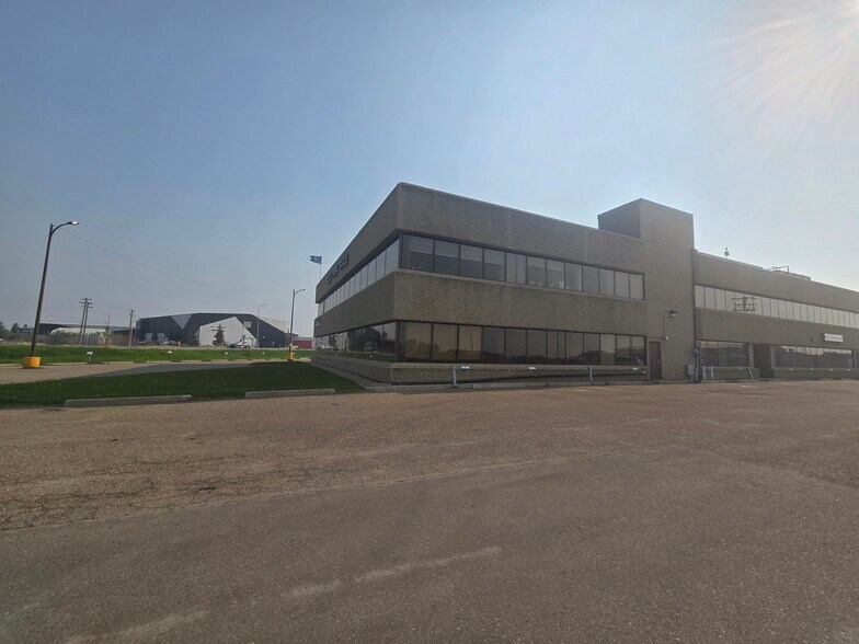 More Photos Of 5201 44 St, Bonnyville Industrial For Sale