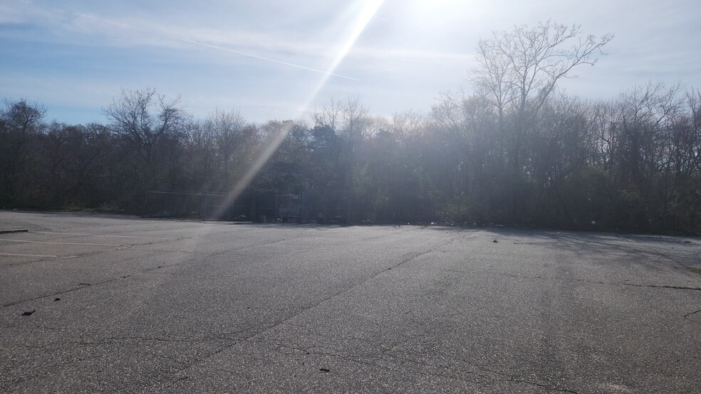 More Photos Of 22 Connor Ln, Deer Park Warehouse For Sale