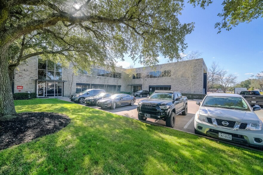 Primary Photo Of 4909 Bissonnet St, Bellaire Medical For Lease
