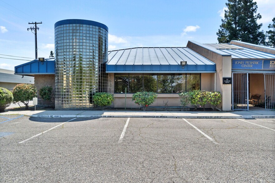 More Photos Of 3520 E Shields Ave, Fresno Medical For Sale
